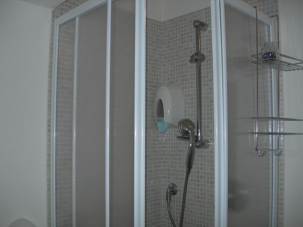 Hotel Due Spade Fidenza Δωμάτιο φωτογραφία
