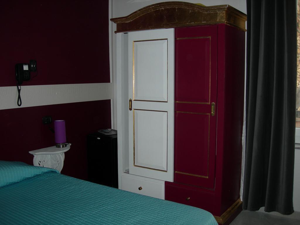 Hotel Due Spade Fidenza Δωμάτιο φωτογραφία