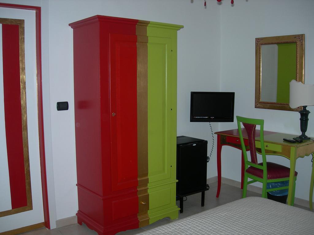 Hotel Due Spade Fidenza Εξωτερικό φωτογραφία