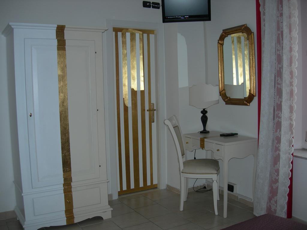 Hotel Due Spade Fidenza Εξωτερικό φωτογραφία